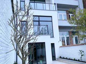Duplex rénové avec jardin près de Flagey