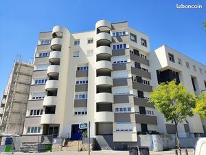 Rentabilité de 12% appartement de 90 m2 d'un seul lot à Sevran aménagé en 3 colocations in