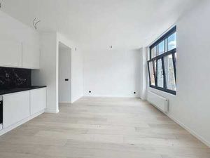 Lumineux studio entièrement rénové !