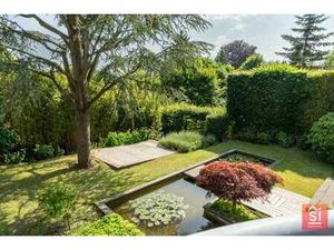 Maison d'architecte atypique face au Rouge-Cloître