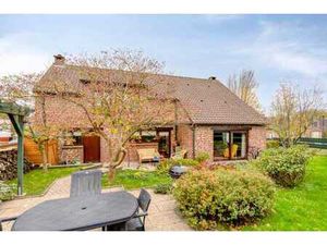 Spacieuse maison individuelle avec quatre chambres