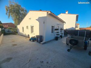 Charmante maison individuelle 4 faces – Plain-pied rénové  studio indépendant & jardin arb