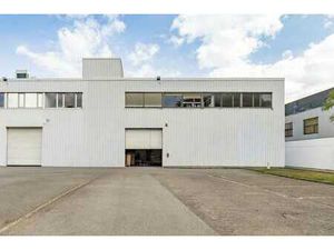 Entrepôt combiné avec des bureaux à louer à Zaventem !