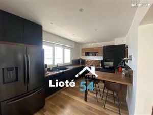 Maison 8 pièces 202 m²