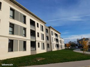 Grand T3 PKG ST CYR à louer