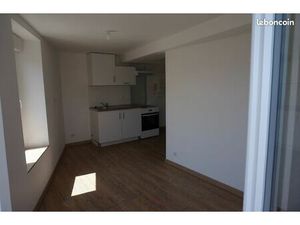 Appartement – 28 m² - Récemment rénové – Centre de St Macaire