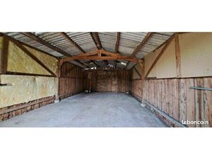 A louer hangar de stockage de 80m²