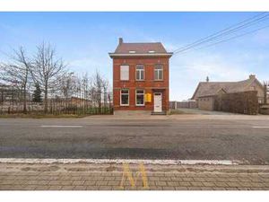 Spacieuse maison de maître individuelle à Kuurne avec un ...