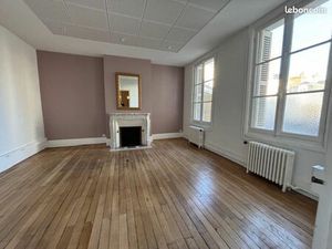 SUPERBES BUREAUX 92 m2 RUE NATIONALE TOURS