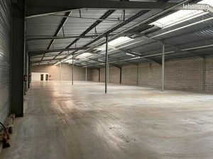 Local commercial 1320 m² Notre-Dame-d'Oé