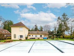 Propriété 6 pièces 160 m²