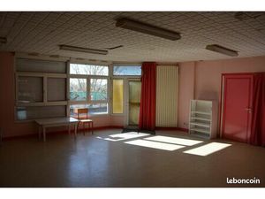Local à vendre (ancienne école) 350 m²