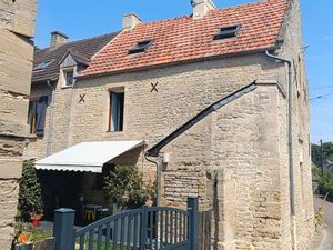 Maison en pierre Amblie