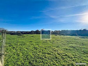 Terrain 17590 m² ETAULIERS