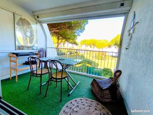 Grand studio cabine avec vue marinas