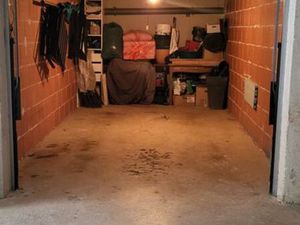 Garage dans box