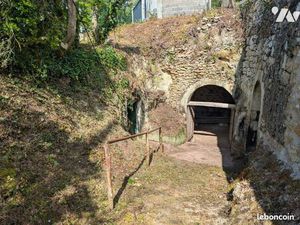 Local Divers 84 m² NOYANT DE TOURAINE