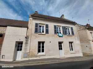 Maison de village en pierres