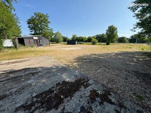 Location local d'activité a Esvres 3000m2