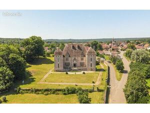 Château 22 pièces 1500 m²