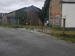 Maison dans le jarnages