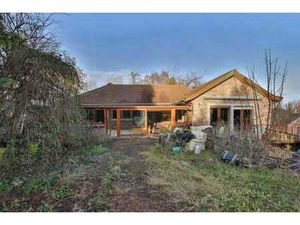 Maison de type bungalow à renover