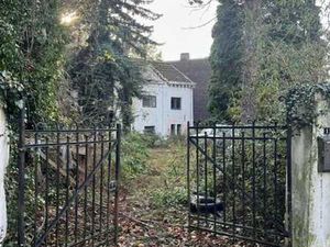 Maison à réhabiliter + ruine (présence possible mérule)