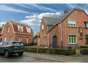 Te renoveren charmante cottagewoning in Tuinwijk
