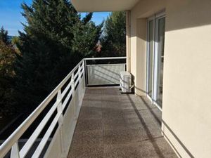 Part vend T2 immeuble recent