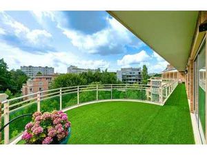 Bois de la Cambre  Immense penthouse avec vaste terrasse