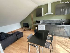 T2 meublé climatisé avec terrasse et parking