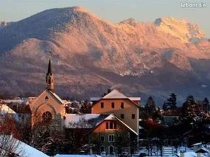 Bureaux 48 m² 1er ETAGE PROXIMITE GRAND FRAIS PARKING CLIMATISATION FIBRE