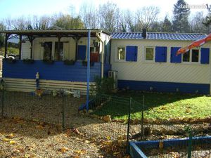 Mobil home manoir moreva de 2006 ( vraiment en suerbe etat ) libre debut juillet mais pour