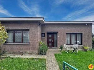 MAGINFIQUE BUNGALOW À COINTE 4F - 2 CH -GARAGE -PETIT JARDIN