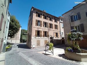 Immeuble 15 pièces 340 m²