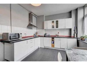 Spacieux Appartement 2ch (3poss) + Garage