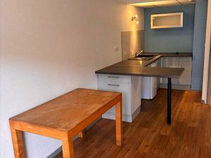 ◊ Charmant studio 24 m² – Balcon privé – 450/mois charge comprise