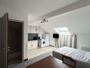 Studio rénové et entièrement meublé de 32 m2