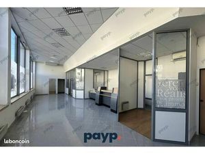Local bureaux 156 m²