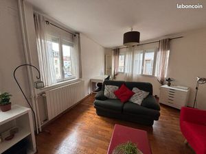 Bureau à louer – 68 m² – 2ᵉ étage – Centre-ville