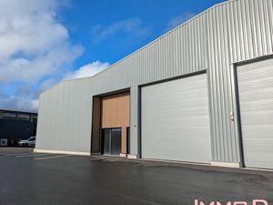 Local 261 m² Thaon-les-Vosges