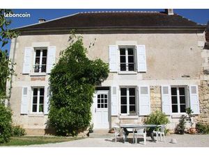 Maison de maître avec dépendances