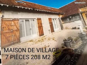 Longère rénovée – 7 pièces – Piscine – 3 garages – Grand terrain arboré