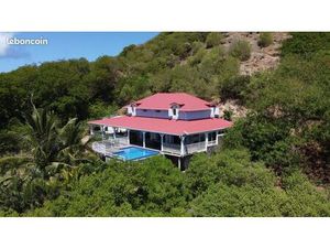 Villa 5 Chambres avec Piscine et Vue Mer Terre de Haut