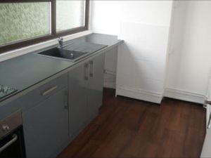 Tres beau t3 refait a neuf proche faculte de lettres