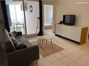 à vendre secteur fac/clinique ste clotilde – t2 avec varangue