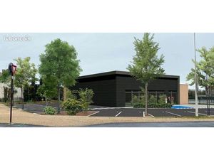 Local commercial 352 m²