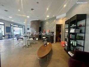 Local commercial 107 m²