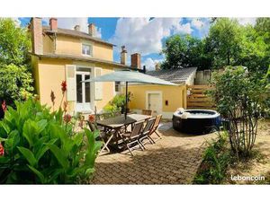 Maison La Guerche sur l Aubois