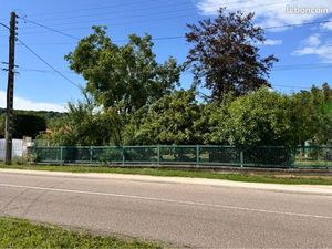 Terrain constructible à bâtir